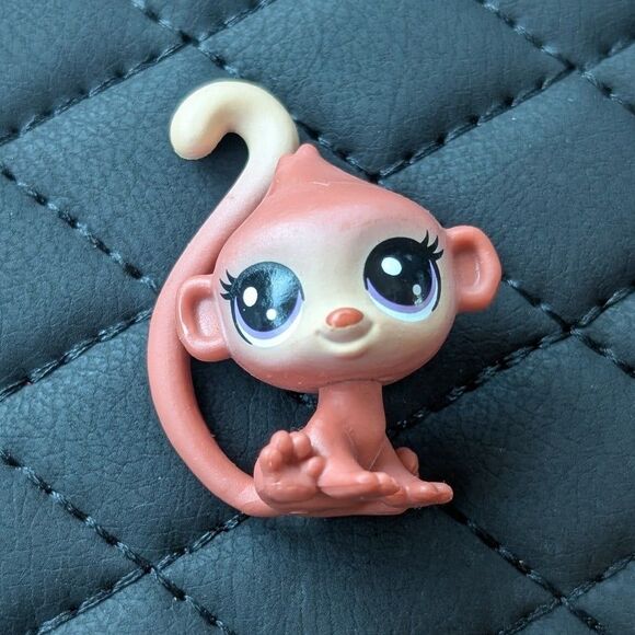 LPS Littlest Pet Shop Gigi Monkeyford (#1-142) Family Pack Birthday Bash Mini - Picture 1 of 4